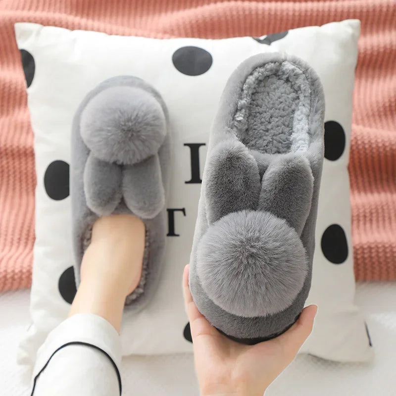 Fluffiga kanintofflor