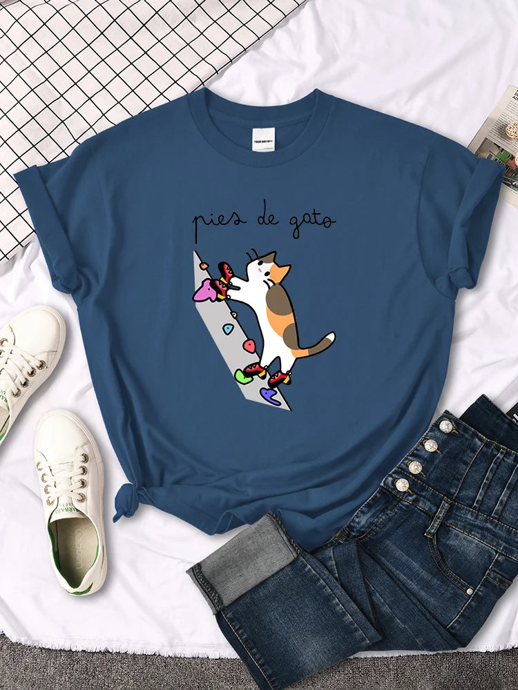 Klättrande katt (T-Shirt)