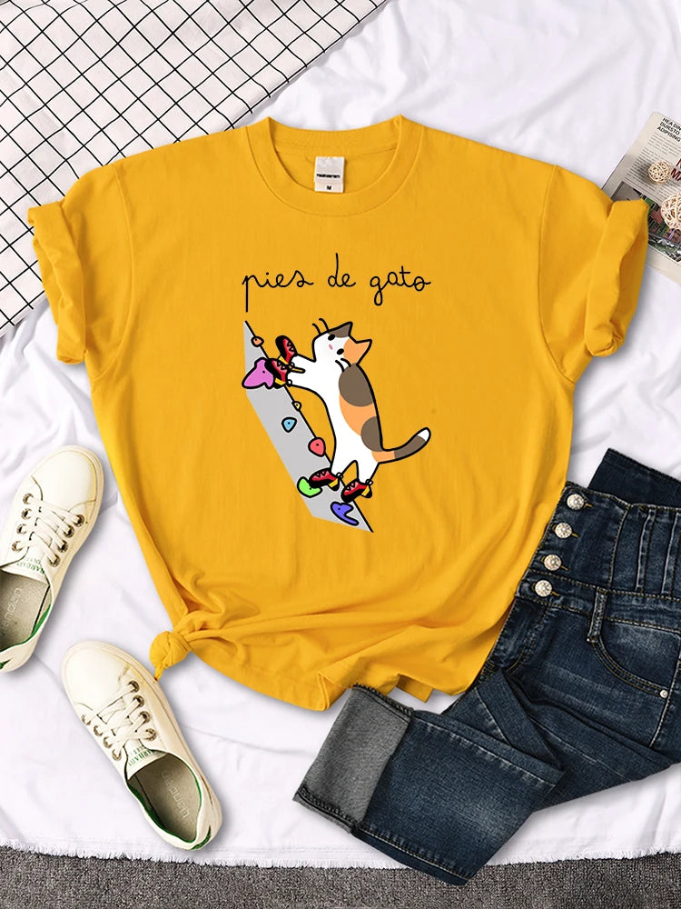 Klättrande katt (T-Shirt)