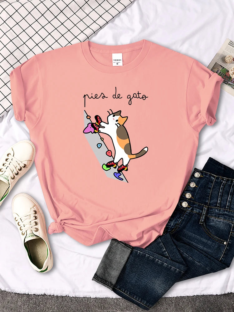 Klättrande katt (T-Shirt)