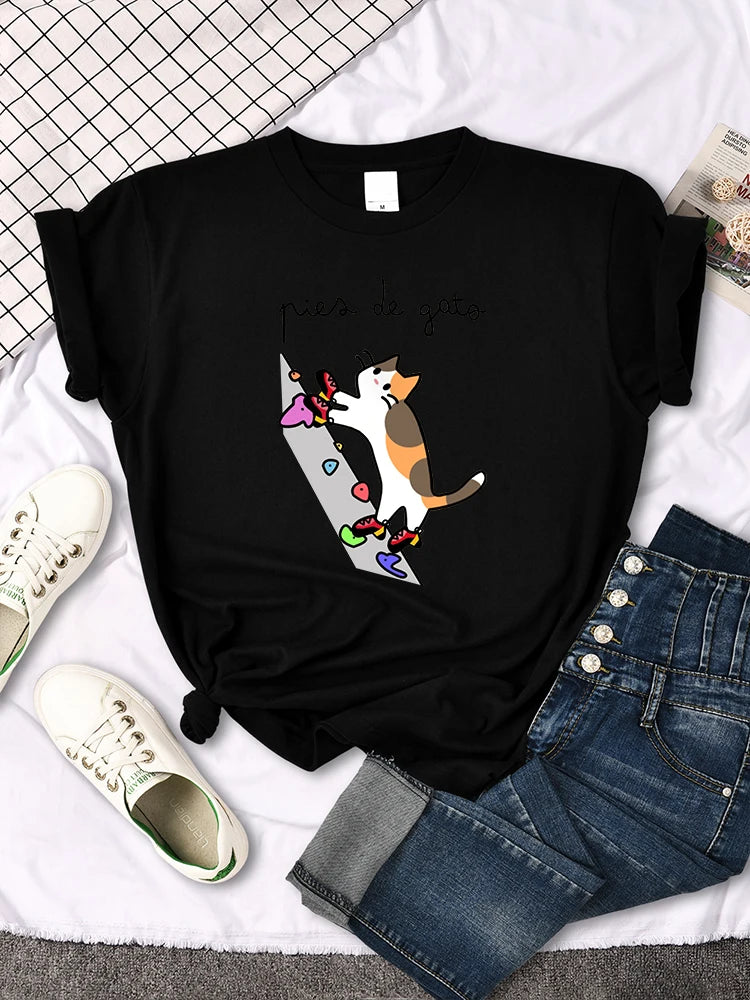 Klättrande katt (T-Shirt)
