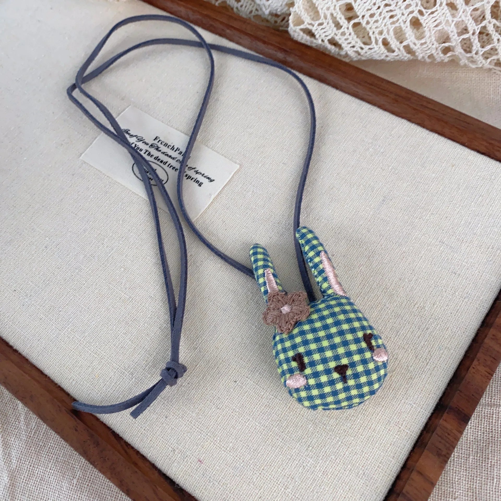 Halsband med gosedjur