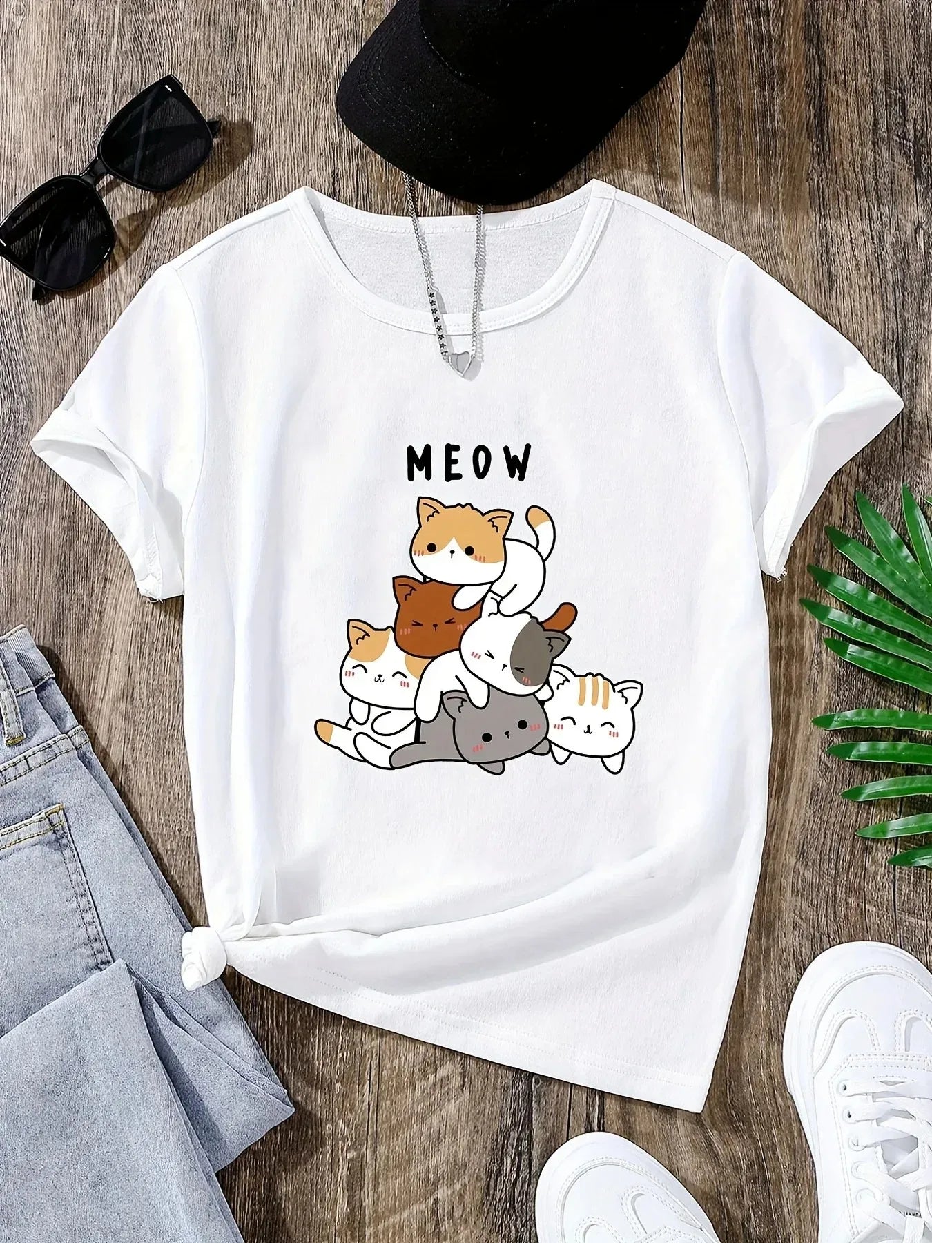 T-Shirt (Katter på hög)